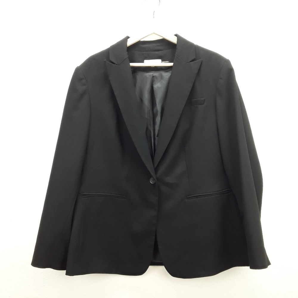 Calvin Klein black one button blazer